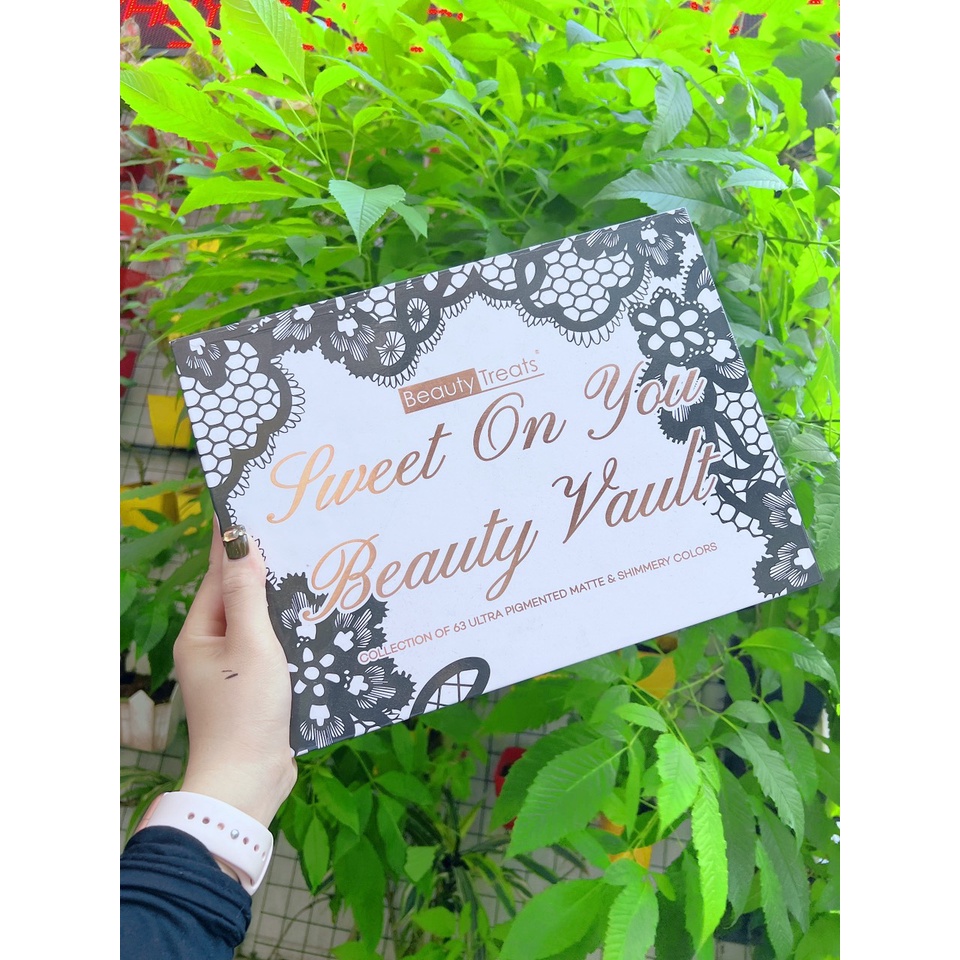 Bảng phấn mắt Beauty Treats 63 ô đa dạng màu cho các makeup sử dụng bám lì lâu trôi