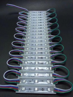Led hắt 3 mắt -7 màu (20 bóng/1 dây)