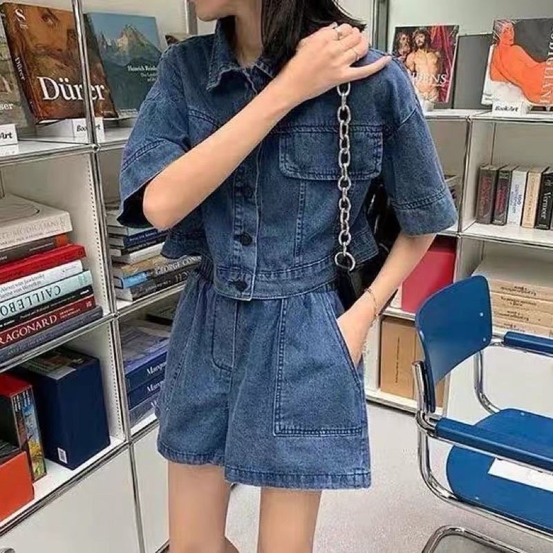 Áo Khoác bò mix quần đùi ống rộng kiều dáng thời trang hè 2022, Bộ Denim croptop kèm quần short lưng cao Phong Cách.