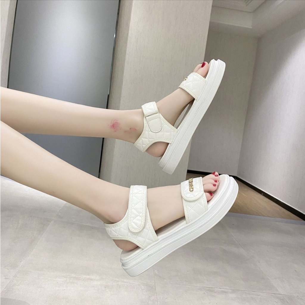 Dép Bánh Mì Quai Hậu Nữ Da Mềm Đế PU Siêu Nhẹ Cao 3P Cực Êm