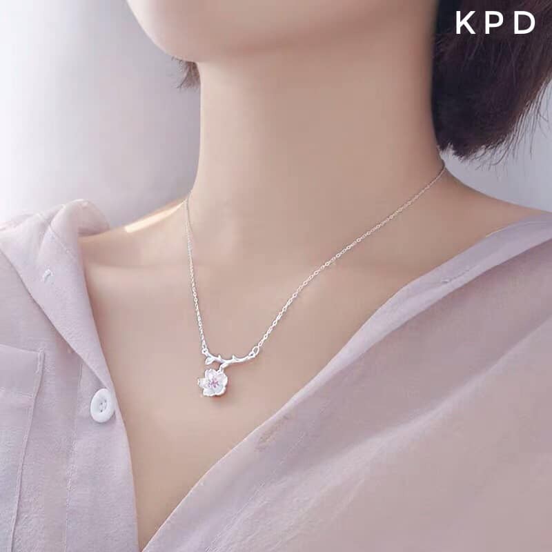 Dây chuyền hoa đào bạc ta