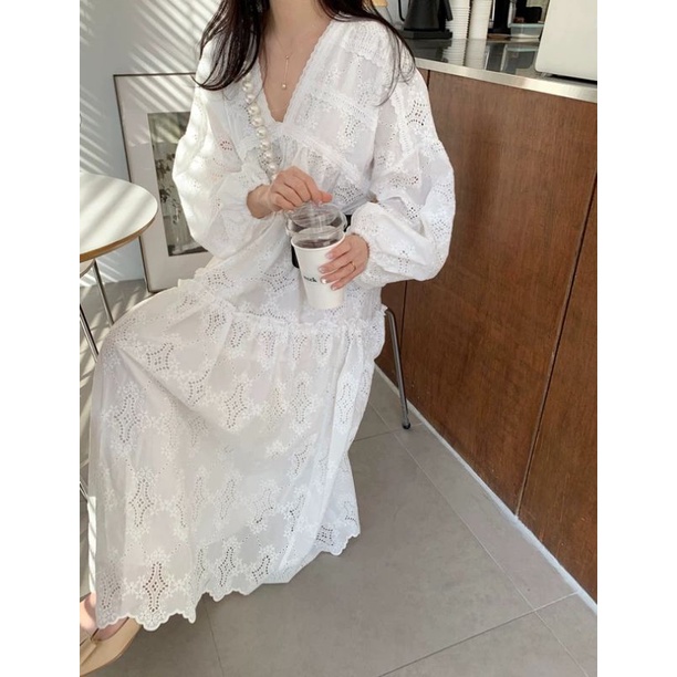 ĐẦM REN MAXI TAY DÀI CỔ V HÀN QUỐC