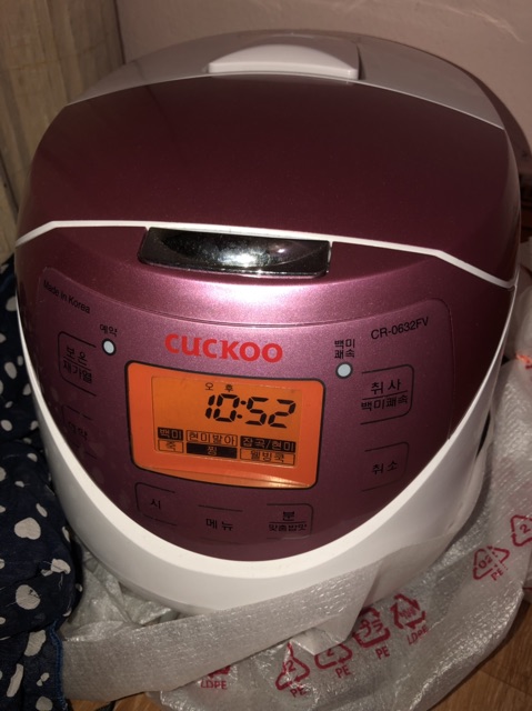 Nồi cơm điện Cuckoo CR-0631F 1.0 lít - Tặng ngay gấp 10 lần giá trị đơn hàng nếu phát hiện sản phẩm giả và nh