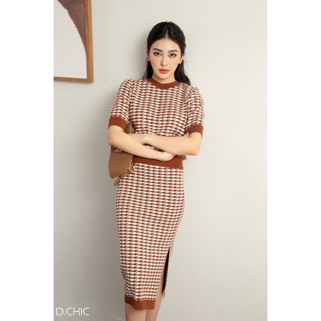 Áo len lông thỏ 2 màu họa tiết kẻ cọc tay D.CHIC MS: 188054