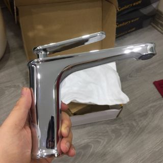 Vòi lavabo nóng lạnh