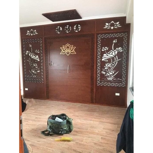 Vách tranh trí bàn thờ gỗ công nghiệp