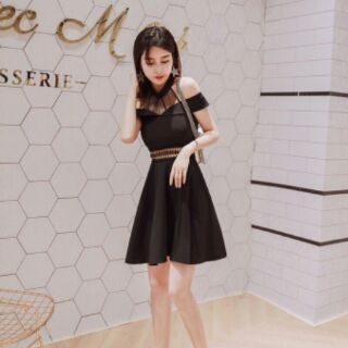Đầm Xòe Cổ Yếm Hở Vai