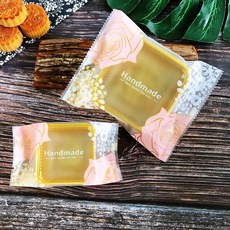 Khay và túi đựng bánh trung thu 100g mẫu hoa hồng
