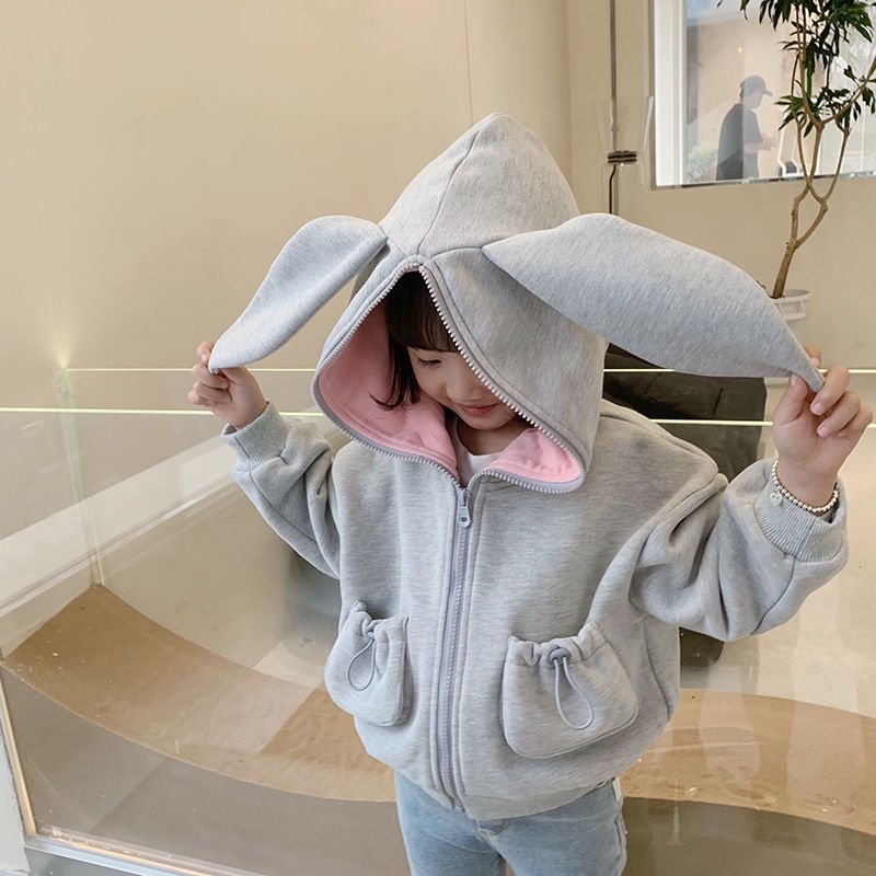 Áo khoác nhung có mũ trùm in họa tiết hoạt hình phong cách Hàn Quốc dễ thương cho bé