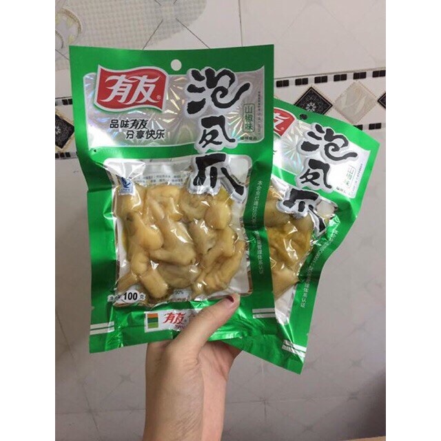 Sỉ 1 thùng chân gà YuYu 100gr muối cay xanh (70 gói)