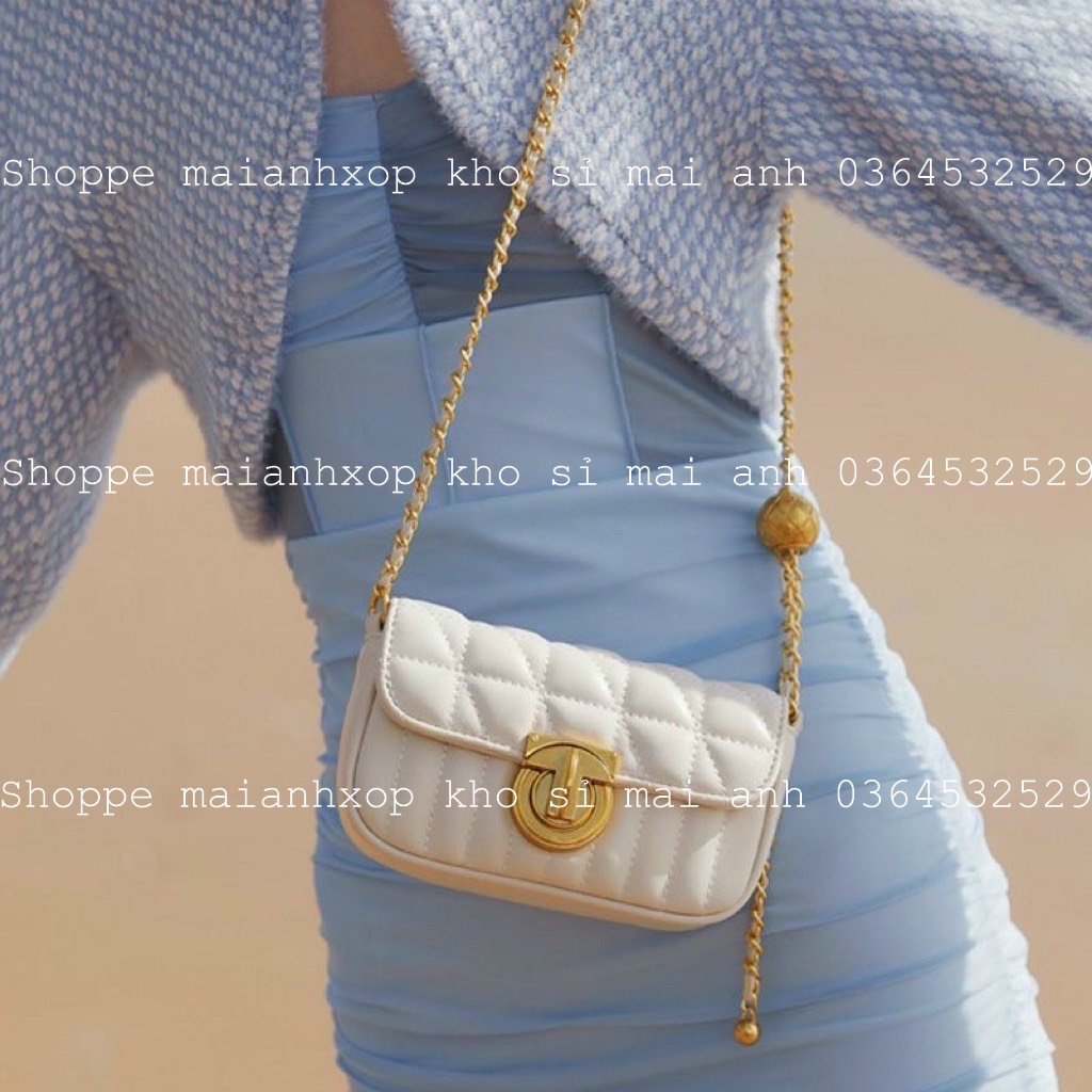 Túi đeo chéo nữ đẹp chần chỉ khoá vàng tròn xoay dây đeo quả chuông mẫu mới phù hợp nhiều phong cách.