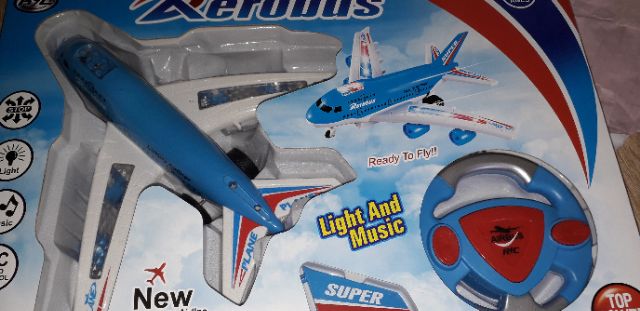 Máy bay mô hình chạy PIN chạy 4 hướng có nhạc và đèn Led rất đẹp ( tặng kèm PIN)