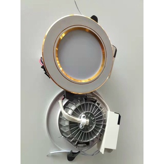 Đèn Led âm trần ánh sáng trắng, 3 màu 7w phi 90 viền vàng, viền bạc đế đúc.