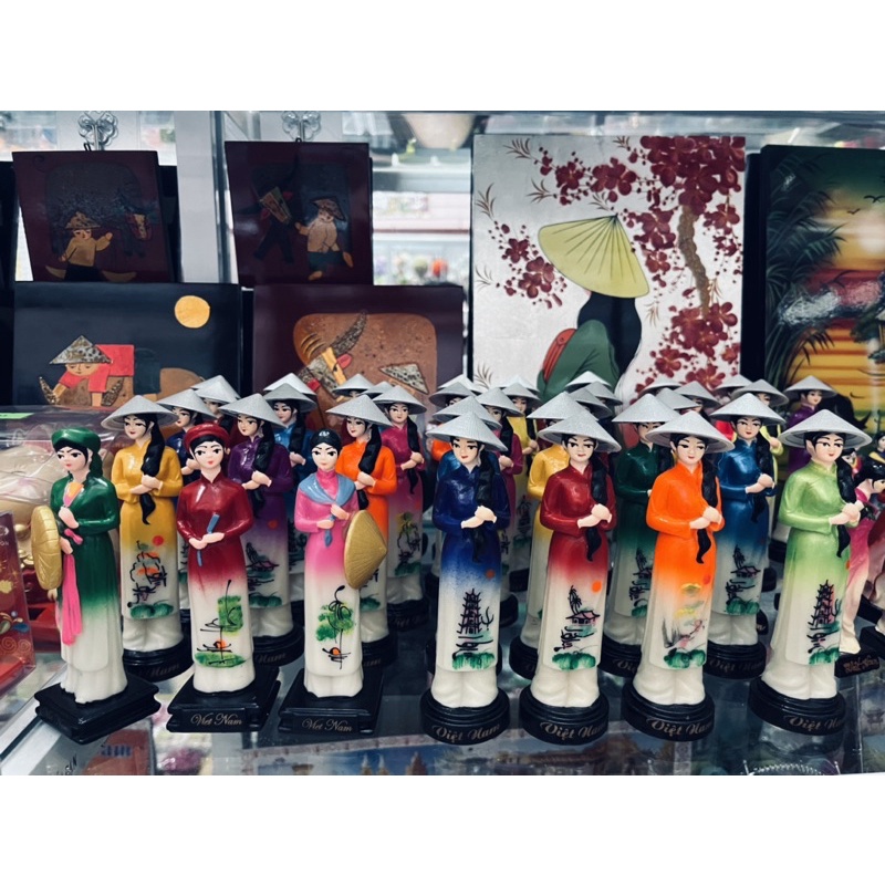 Hình tượng cô gái Việt Nam