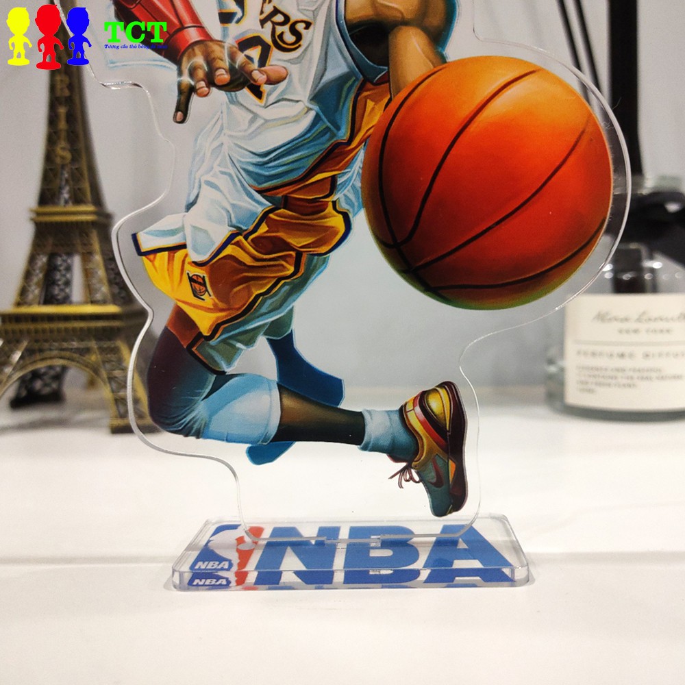 Tượng standee acrylic cầu thủ bóng rổ NBA Kobe Bruyant