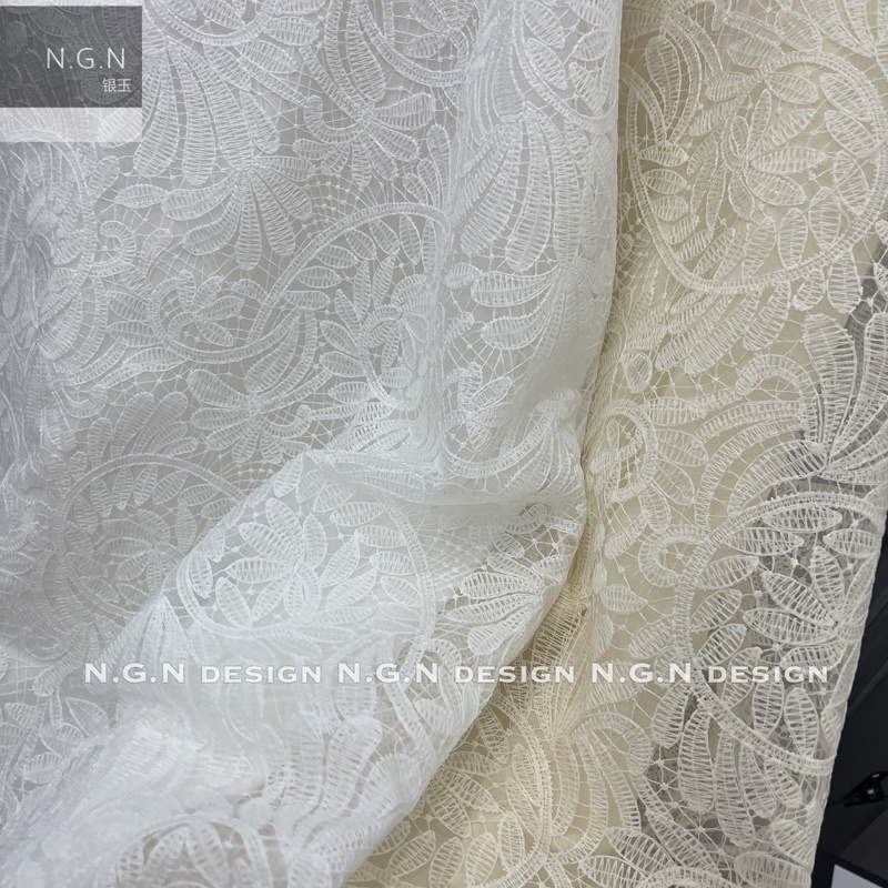 Váy ren xuông hai dây