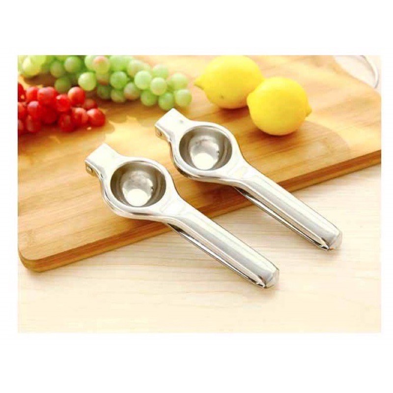 Dụng cụ vắt chanh tiện lợi