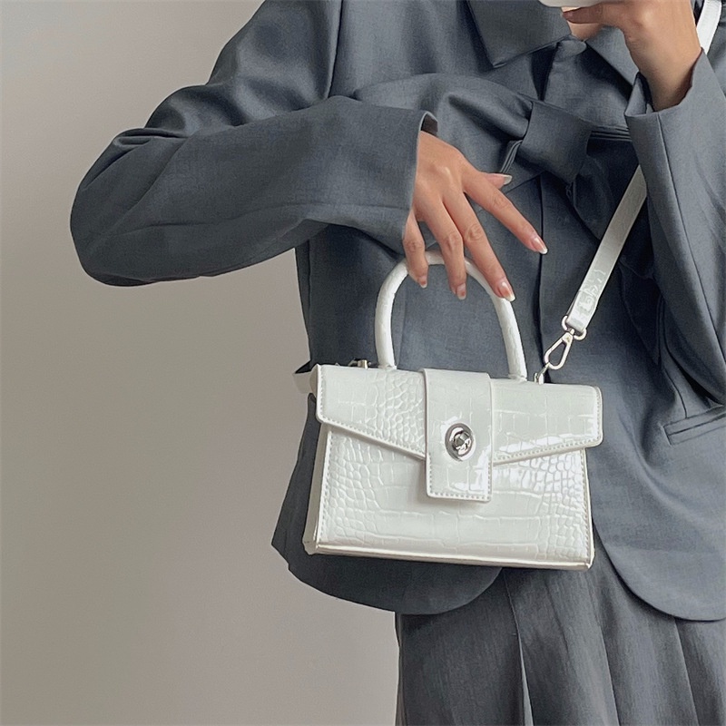 Túi Đeo Chéo Hình Vuông Nhỏ Vân Da Cá Sấu Có Khóa Thời Trang Cho Nữ
