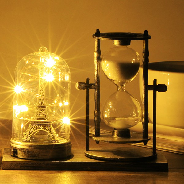 Quả cầu đèn led tháp Eiffel và đồng hồ cát - Winz.vn