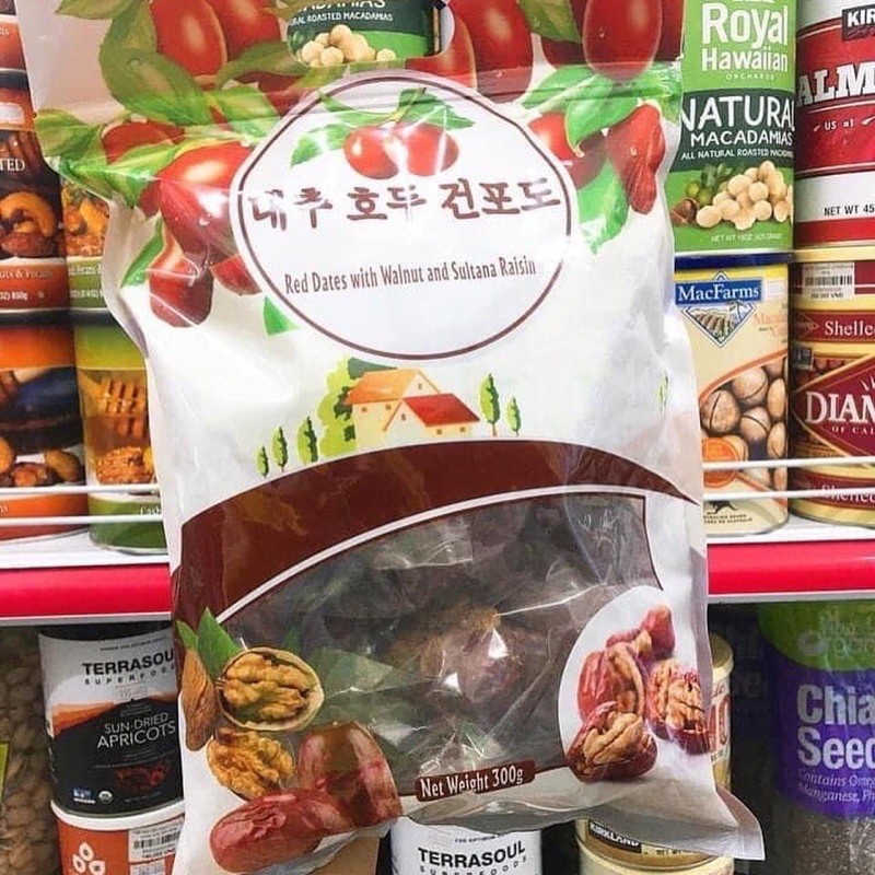 TÁO ĐỎ SẤY KHÔ KẸP ÓC CHÓ 300G HÀN QUỐC