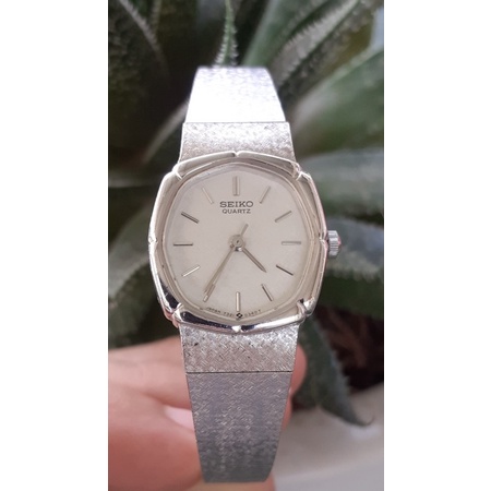 Đồng hồ nữ si nhật hiệu seiko (dáng dây lụa)