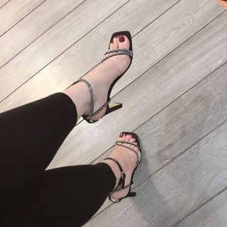 Sandal quai mảnh đá 7p