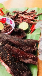 Thịt trâu hun khói
