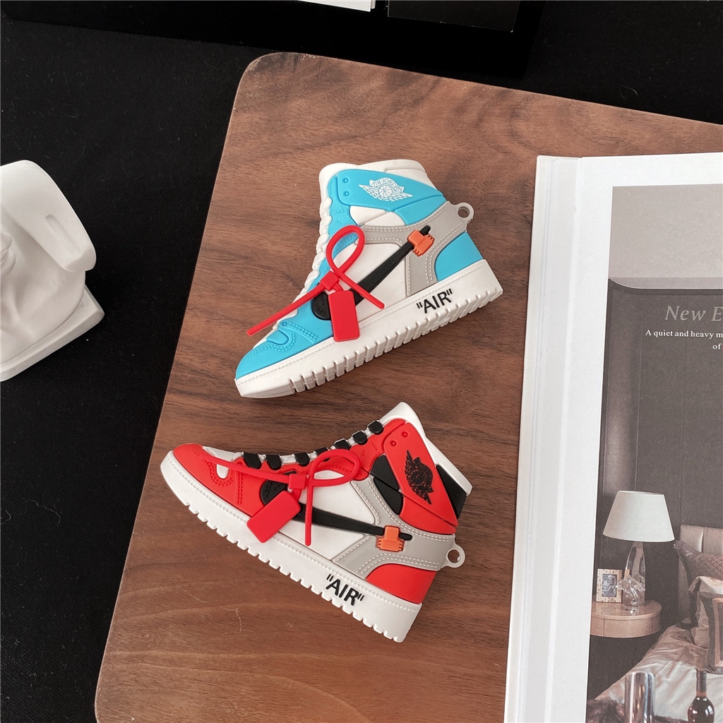 Vỏ ốp bảo vệ hộp đựng tai nghe Airpods Pro hình chiếc giày bằng silicon có dây đeo | BigBuy360 - bigbuy360.vn