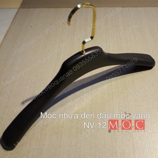Móc áo nhựa người lớn