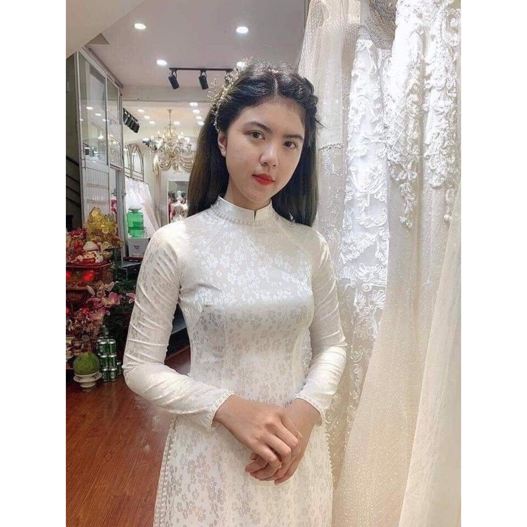 Bộ áo dài gấm tơ màu trắng hình thật