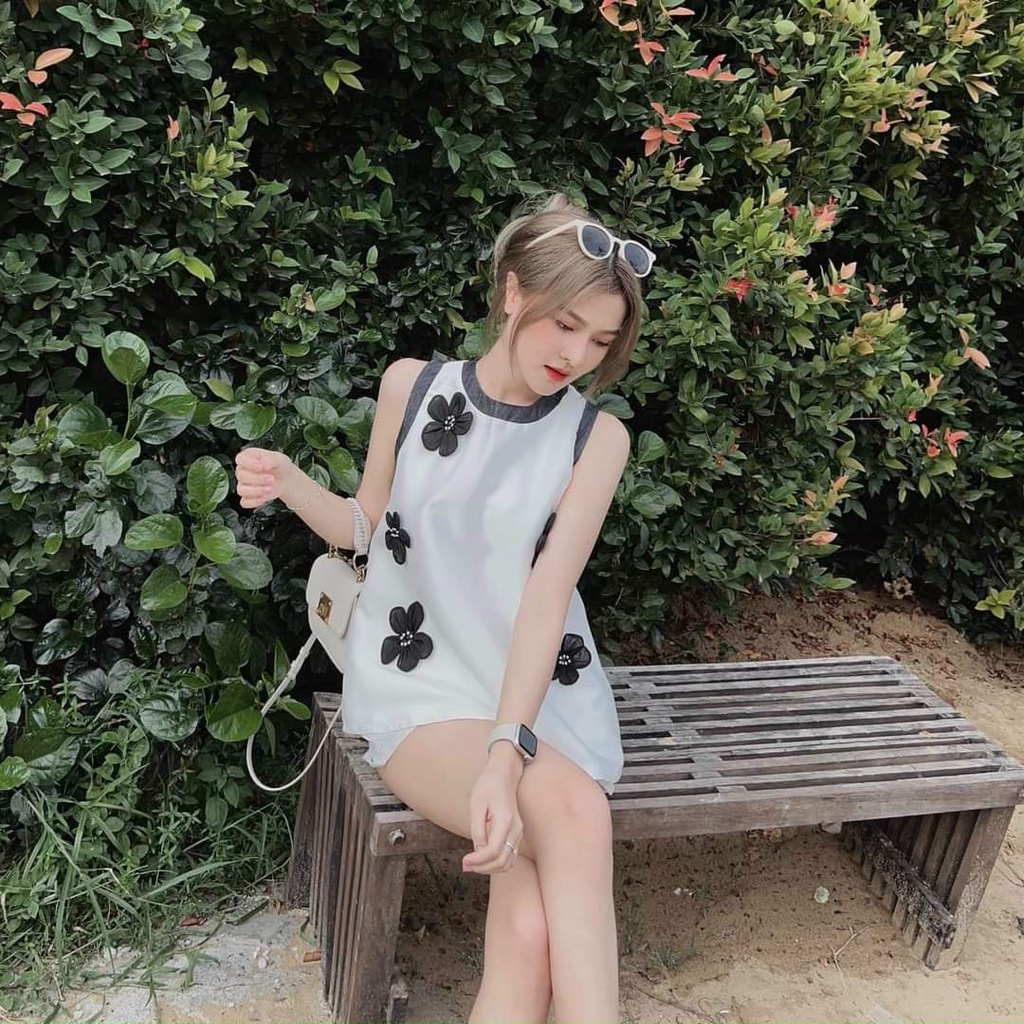 Sét bộ đồ nữ áo sát nách họa tiết đính hoa kèm quần đùi xinh trẻ