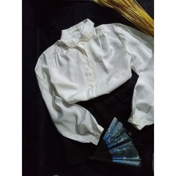 Áo sơ mi tiểu thư ,vintage, cổ sen thêu họa tiết, tay dài, tay bồng AV2150