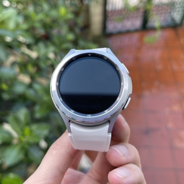 Đồng hồ Samsung Galaxy Watch 4 Classic 42mm &amp; 46mm LTE , GPS viền thép Không hộp giấy
