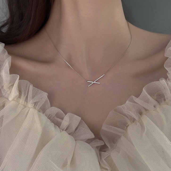 Dây chuyền hợp kim bạc sợi mảnh hình X - Mely B18