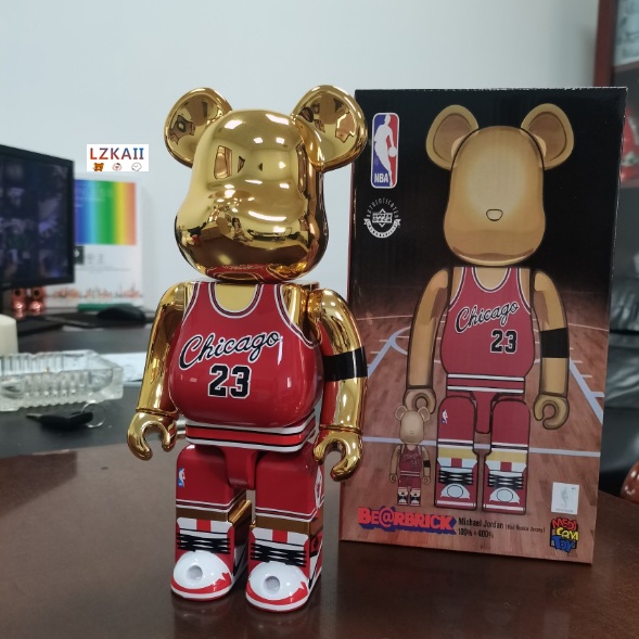 Mô Hình Nhân Vật Bearbrick X Michael Jordan - Chicago Bulls No.23 400% Gear Joint 28Cm Chân Thật