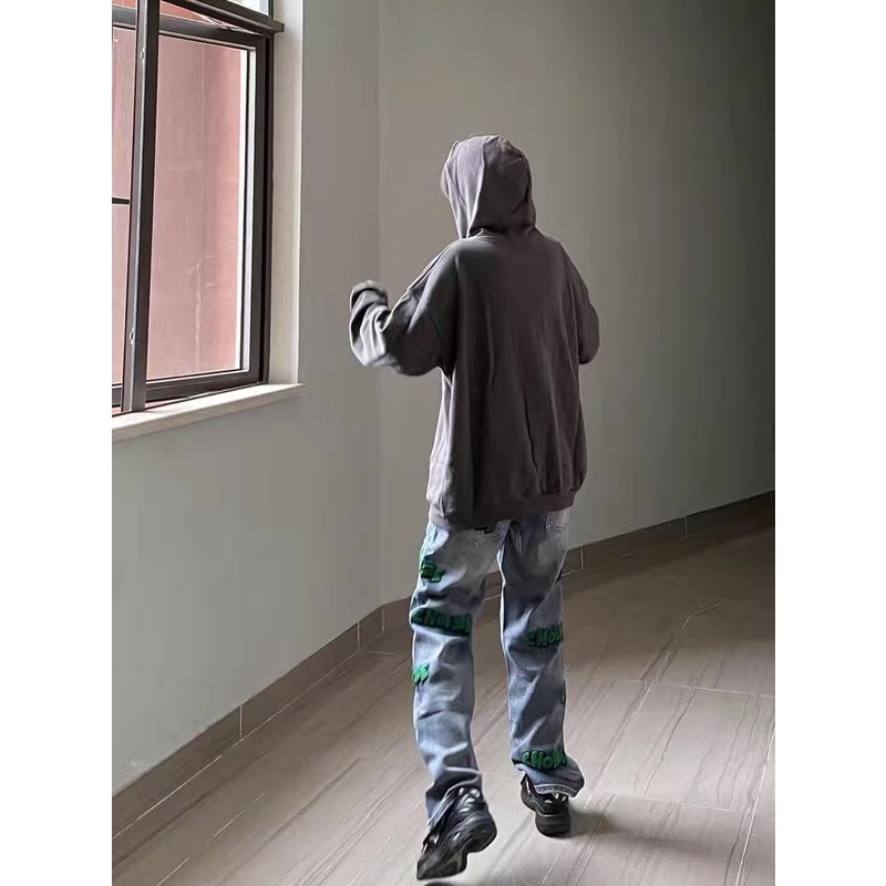 Quần jean unisex ống rộng họa tiết chữ thêu xù phong cách đường phố