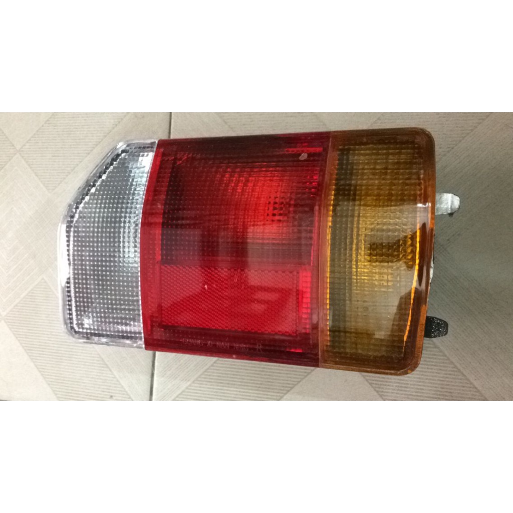 Đèn hậu xe Suzuki Wagon R+