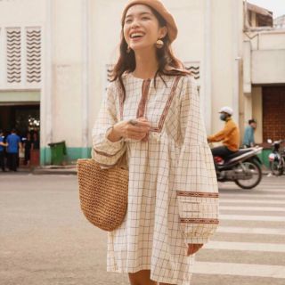ĐẦM DOLL TRẮNG PHỐI THỔ CẨM