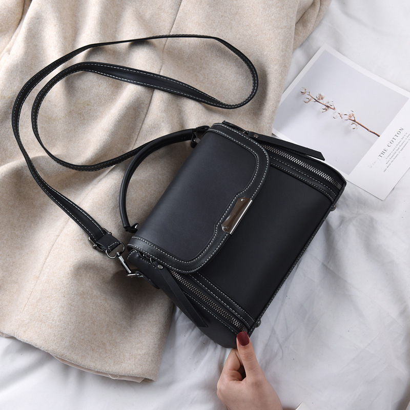 Túi Đeo Vai / Xách Tay Bằng Da PU Chống Mòn Trang Trí Đinh Tán Màu Tương Phản Có Khóa Kéo Thời Trang Cho Nữ