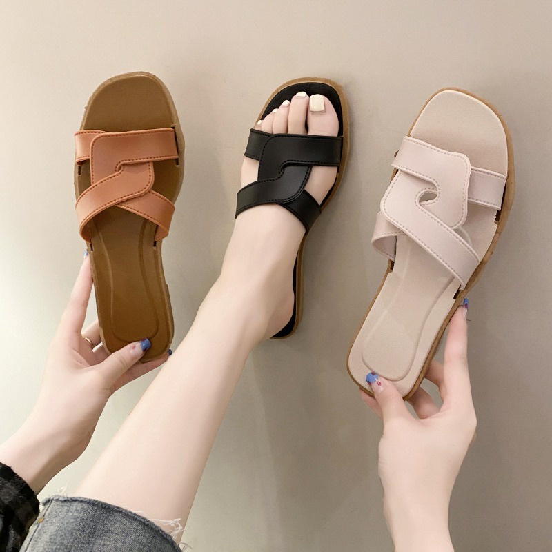 Dép Nữ Quai Chéo Chất Nhựa Chống Nước Xinh Xắn, Nhiều Màu Sắc Dễ Phối Trang Phục