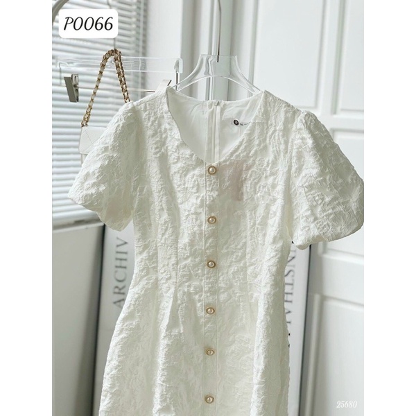 Đầm cổ tim nút ngọc Mooly BT100