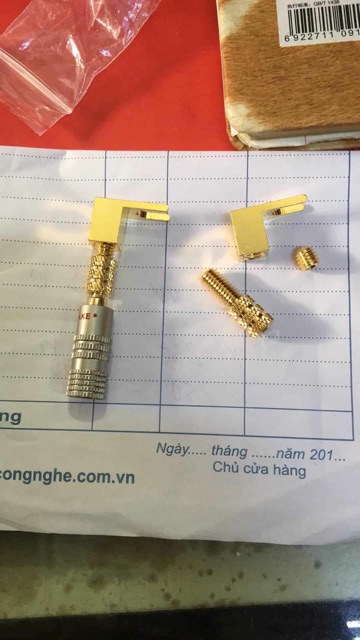 Jack càng cua cao cấp đa năng 2 in 1: vừa chuyển bắp chuối càng cua, vừa làm dây loa vào. Báo giá 1 cái.
