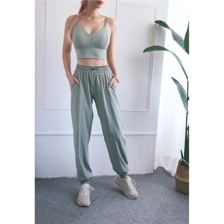 women's high waist loose style with pockets in both sides