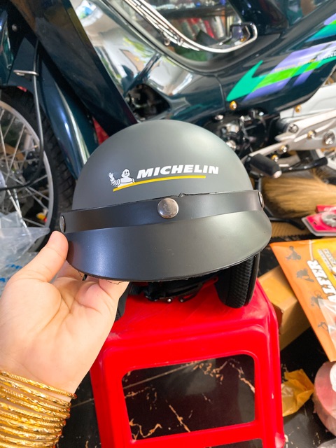 Nón bảo hiểm Michelin