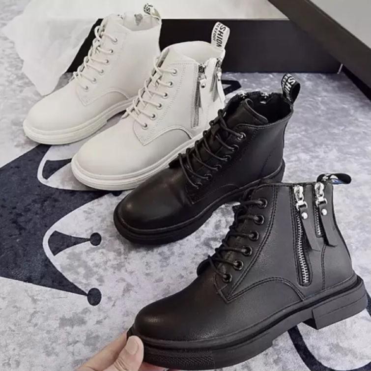 Giày Boots Nữ, Boots Nữ Cổ Thấp 3cm  Hai Khóa Hot Hit Siêu Đẹp Hai Màu Đen Kem Minhtushoes Giày Nữ Cao cấp