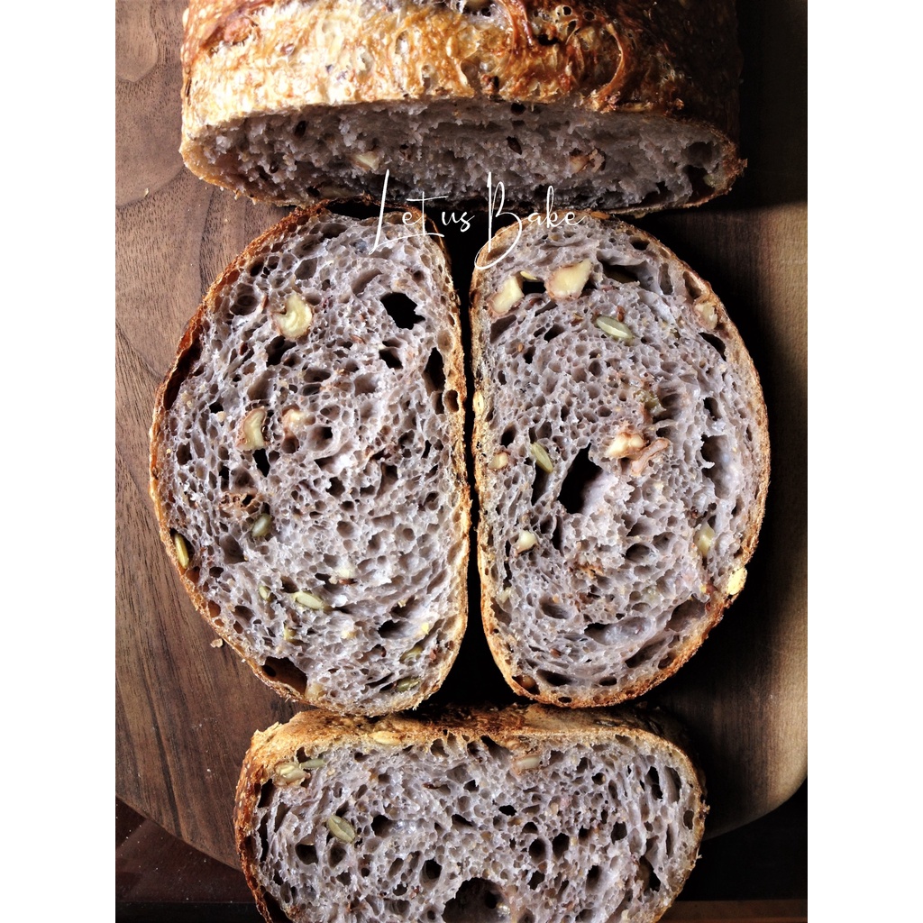 Walnut Flax Pumpkin seed Sourdough Bread 400g Bánh Mì Men Tự Nhiên óc chó, lanh bí