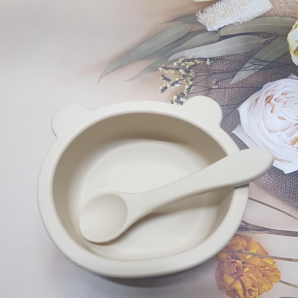 Bát silicon gấu có đế hút chân không chống lật kèm thìa cho bé ăn dặm