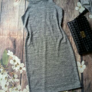 Đầm body cổ yếm(  ảnh thật)