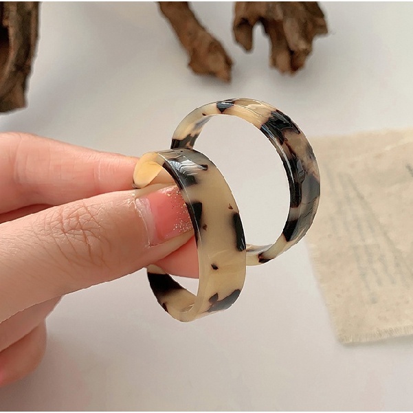 Bông tai hình tròn thiết kế Hàn Quốc cổ điển