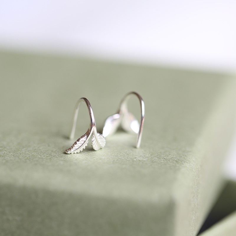 Bông Tai Dạng Kẹp Hình Chiếc Lá Đơn Giản Phong Cách Hàn Quốc Cho Nữ